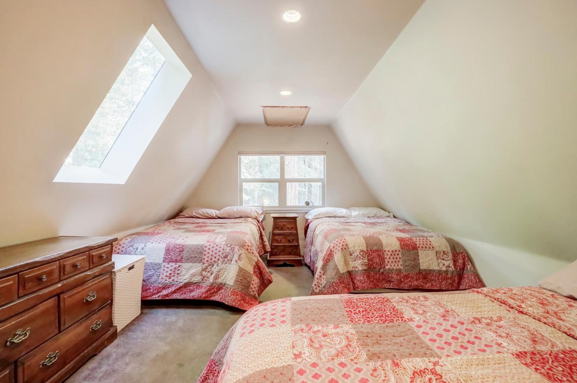 Spacious Classic Cabin Retreat- Near Lassen Mill Creek Extérieur photo