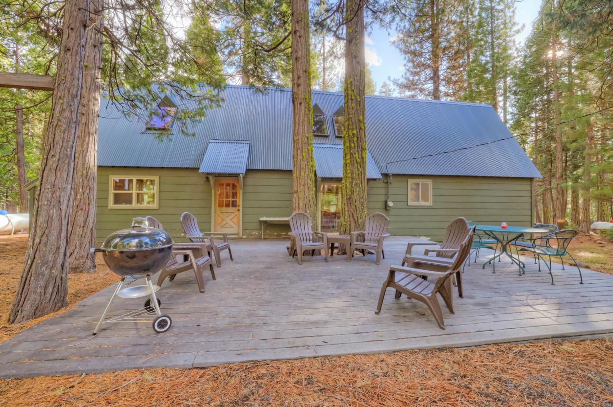 Spacious Classic Cabin Retreat- Near Lassen Mill Creek Extérieur photo
