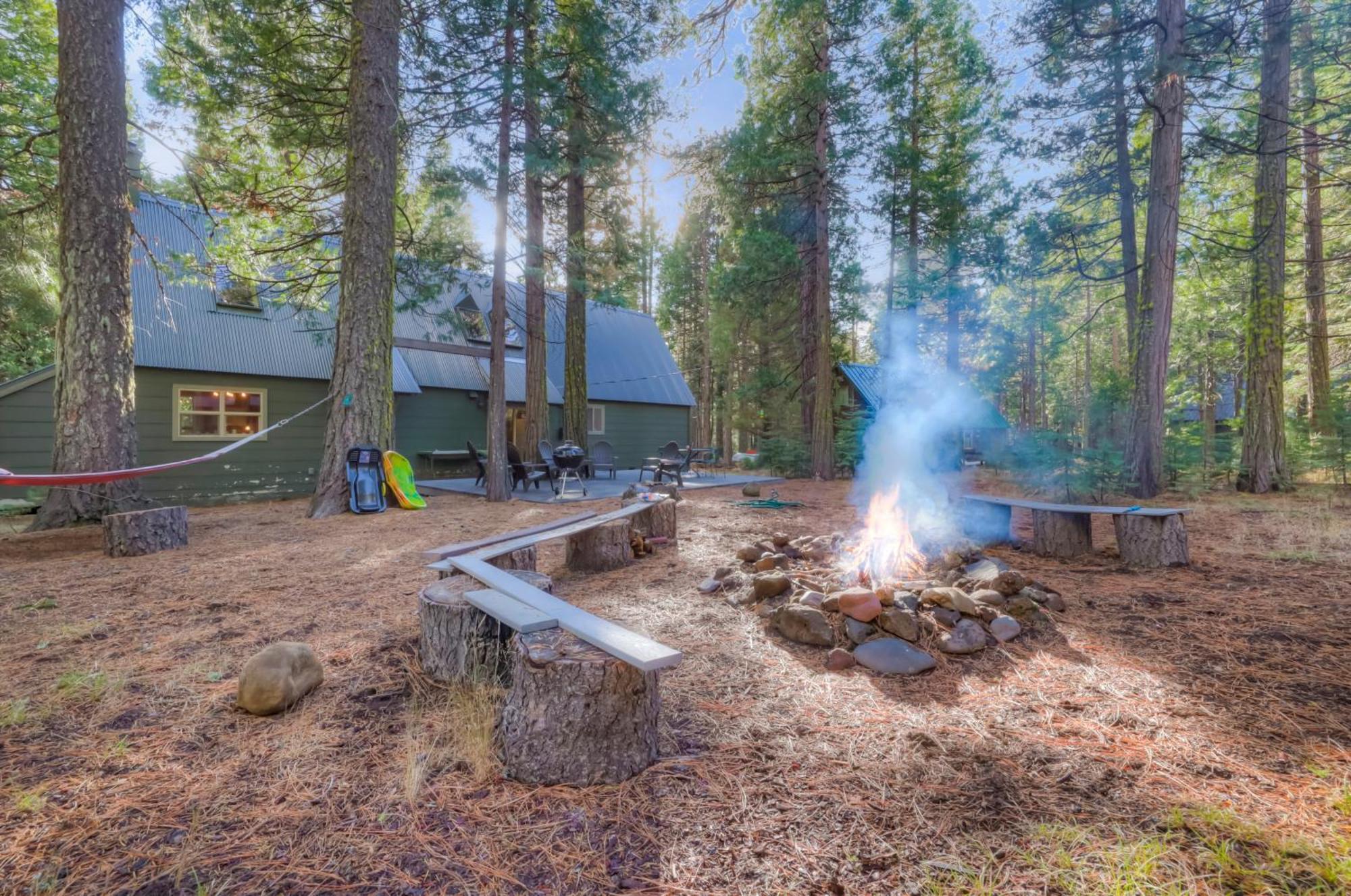 Spacious Classic Cabin Retreat- Near Lassen Mill Creek Extérieur photo